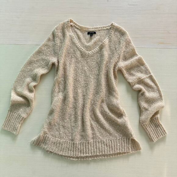 Long sleeve Cream knit sweater with sequin detailing - size medium - Picture 1 of 6